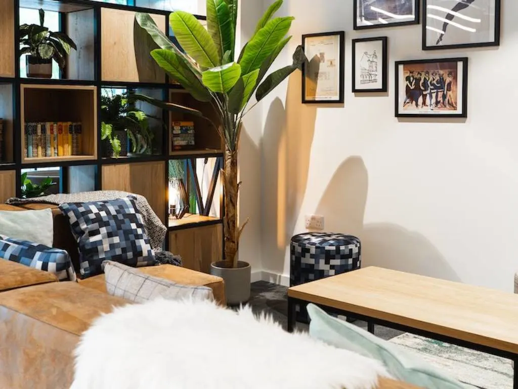 Image of Altura, Birmingham