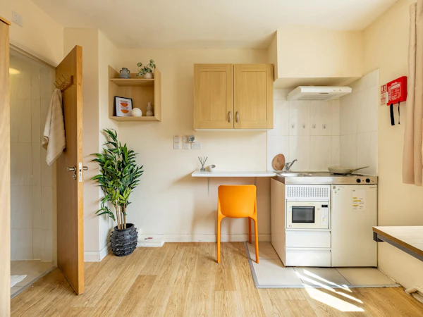 Image of Brooke Hall, London