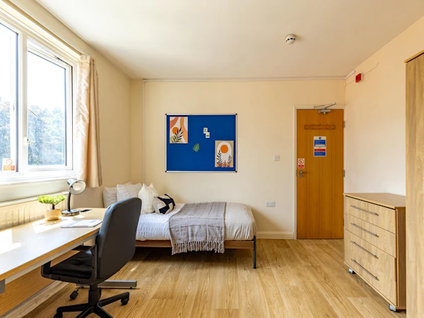 Image of Brooke Hall, London