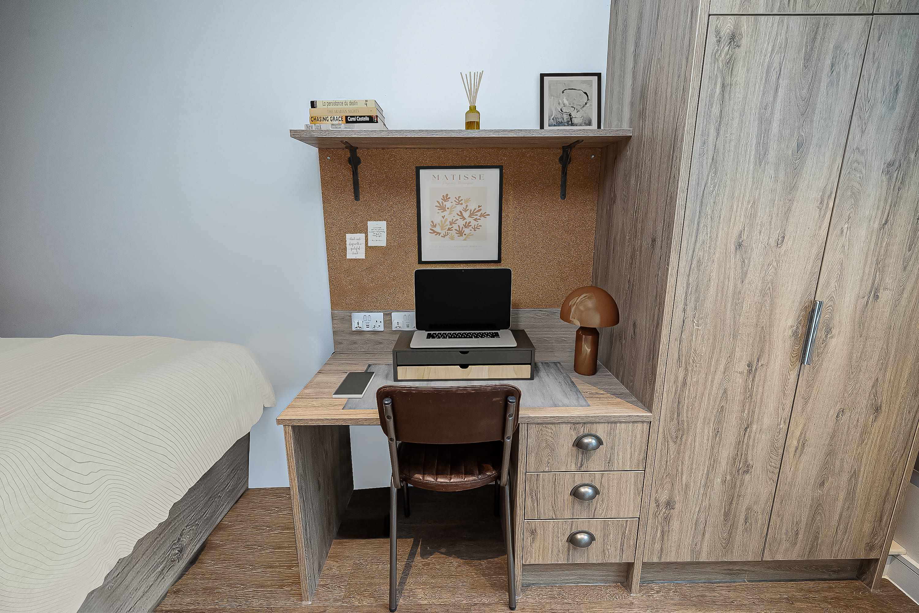 Image of Canvas Quintana Gate, Exeter