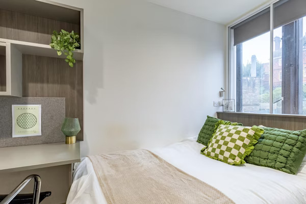 Image of Centre Gate, Bristol