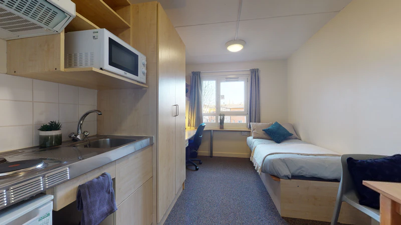 Image of Creek Court, London