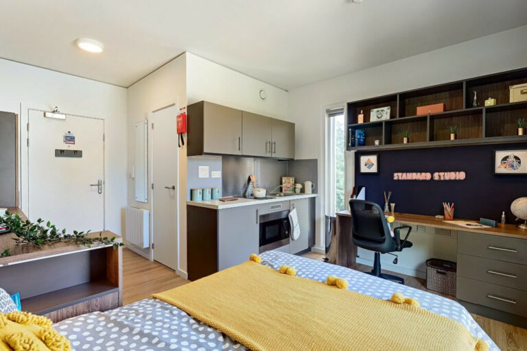 Image of Hox Park, Egham