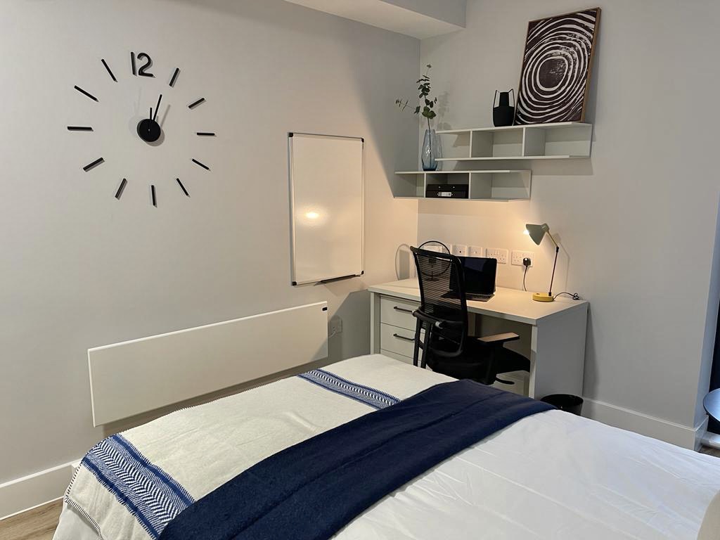 Image of Hydrogen, Falmouth