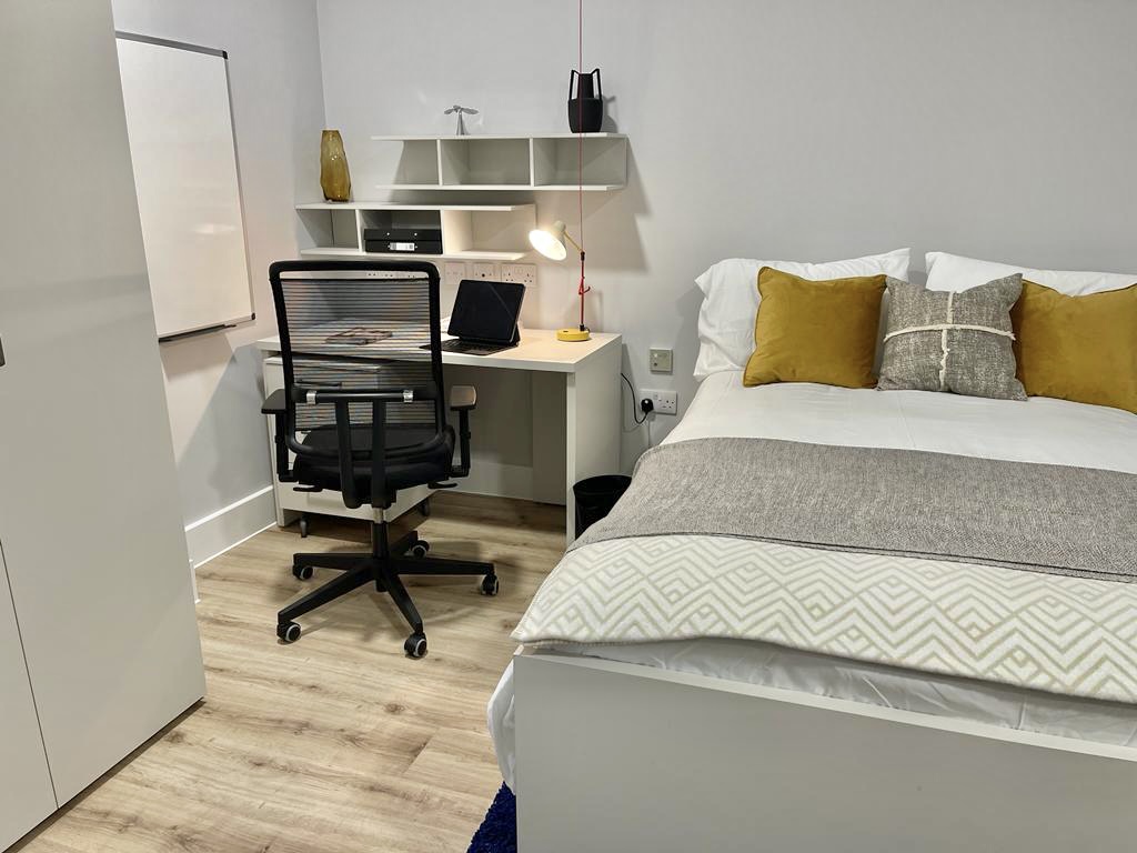 Image of Hydrogen, Falmouth