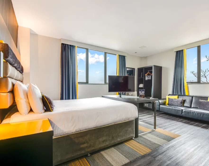 Image of Iconinc Roomzzz @ Chester