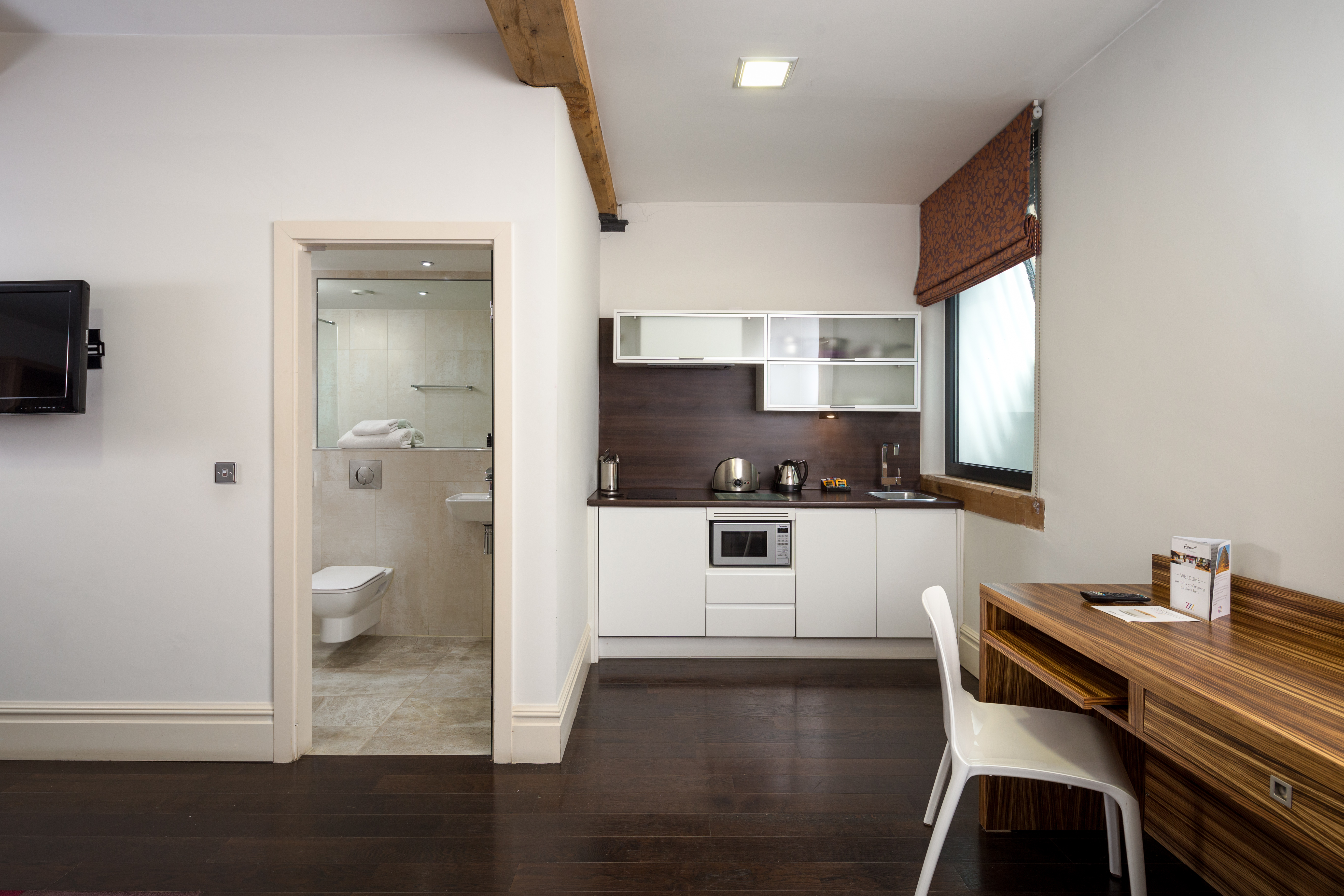 Image of Iconinc @ Roomzzz - Manchester City