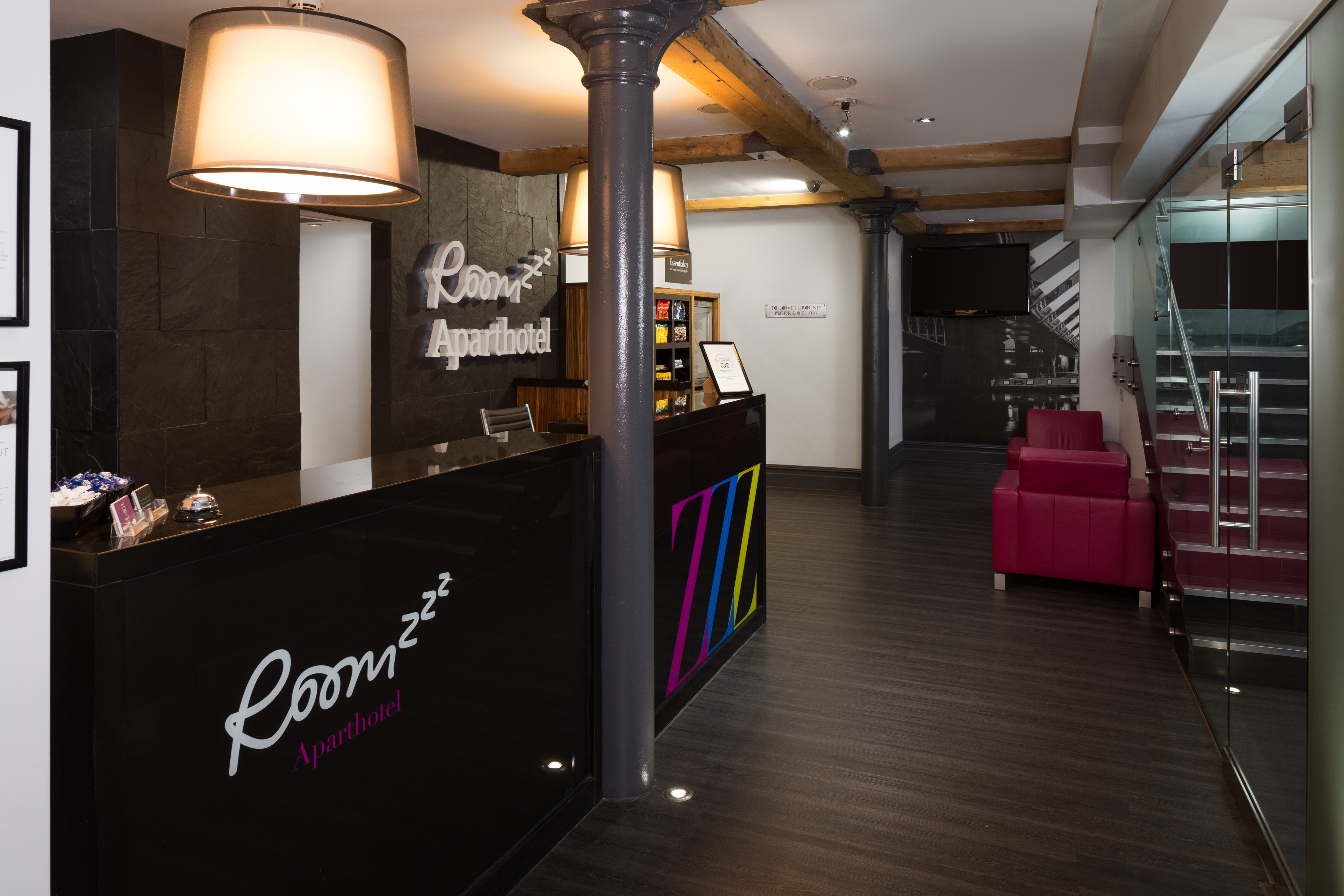 Image of Iconinc @ Roomzzz - Manchester City