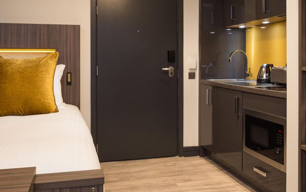 Image of Iconinc @ Roomzzz - Manchester Victoria