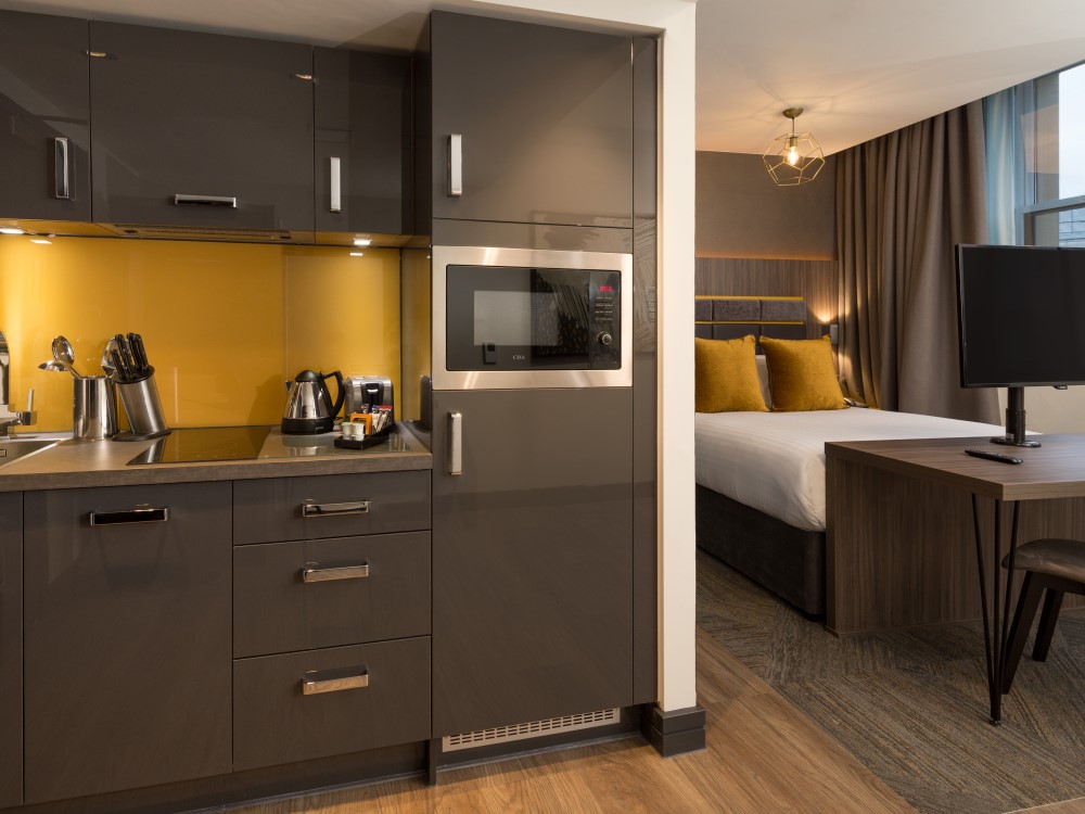 Image of Iconinc @ Roomzzz - Manchester Victoria