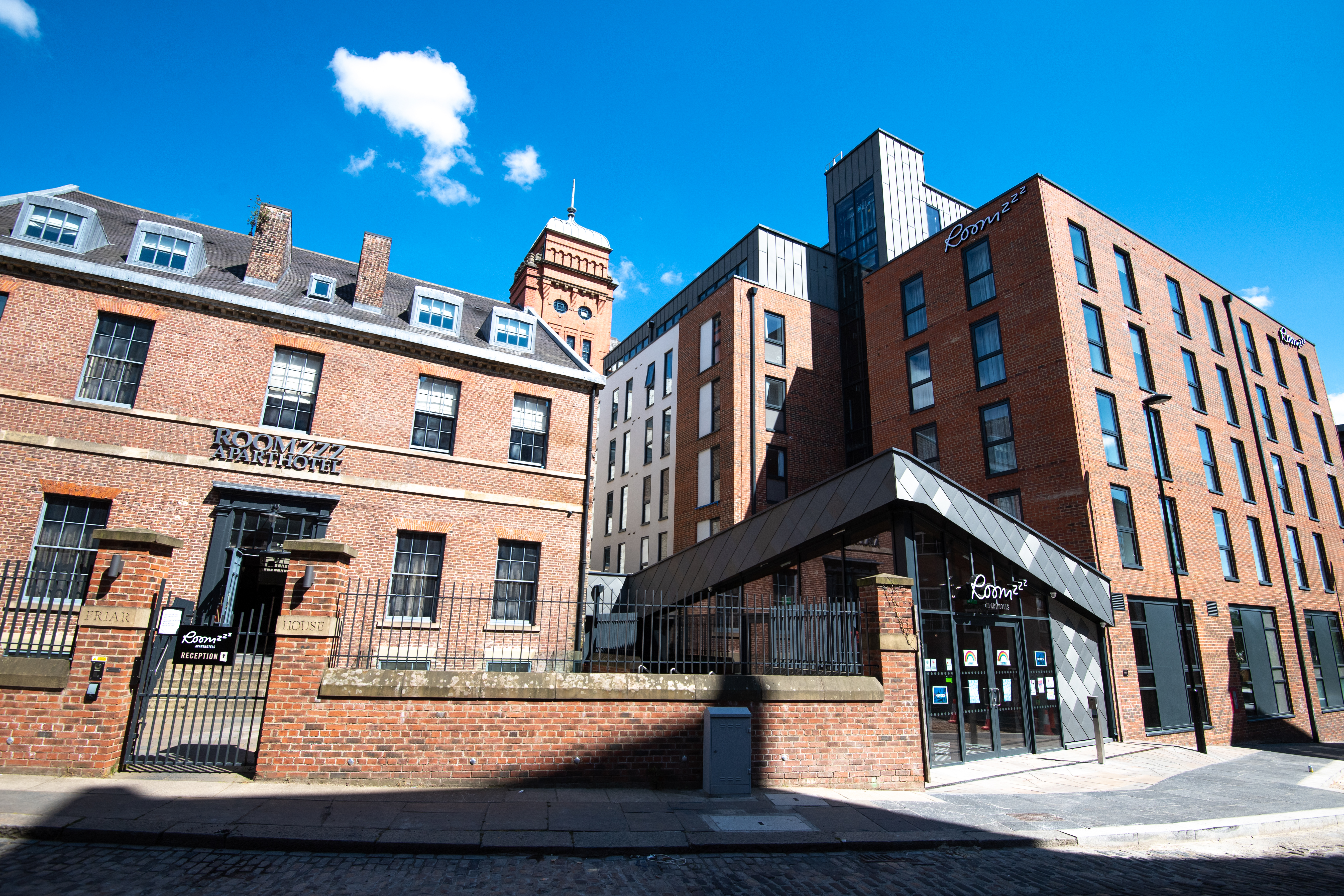 Image of Iconinc @ Roomzzz - Newcastle