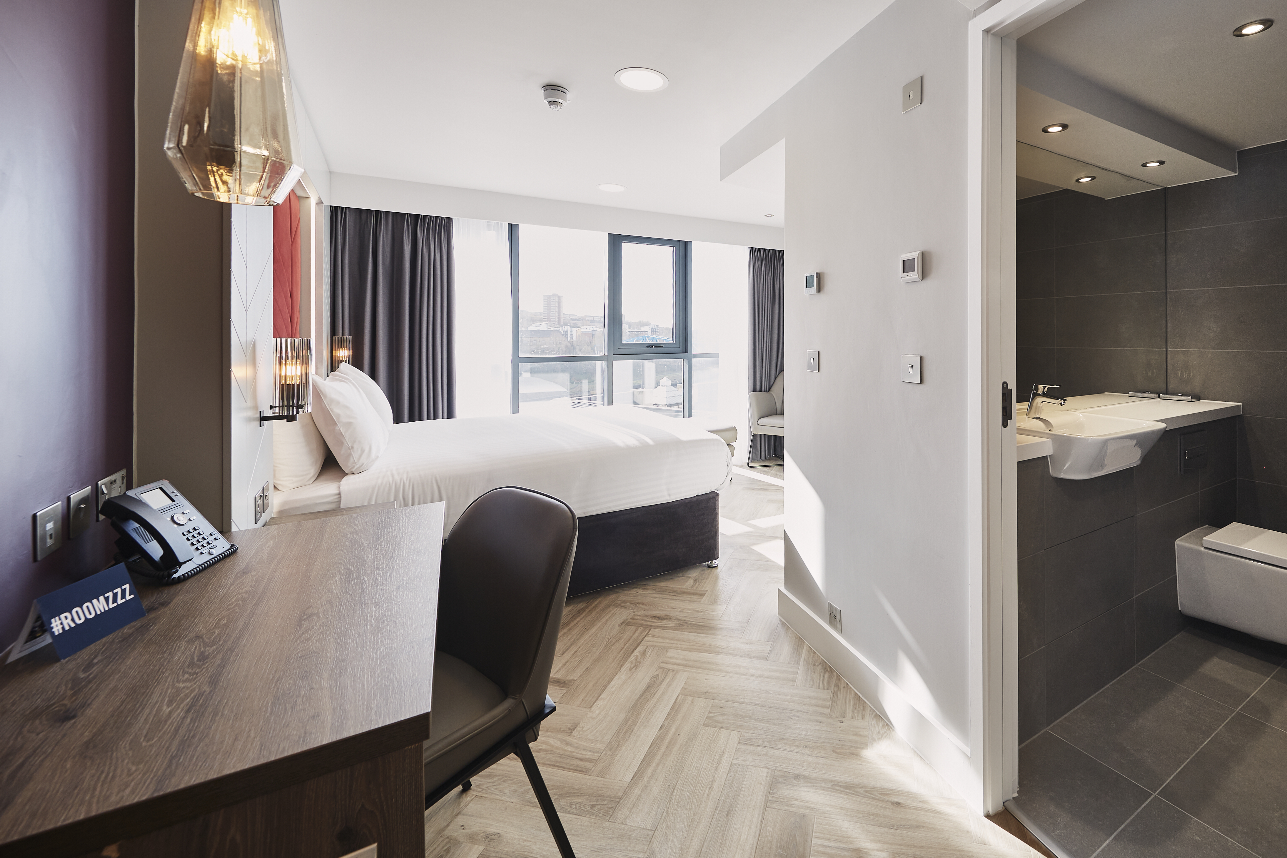 Image of Iconinc @ Roomzzz - Newcastle