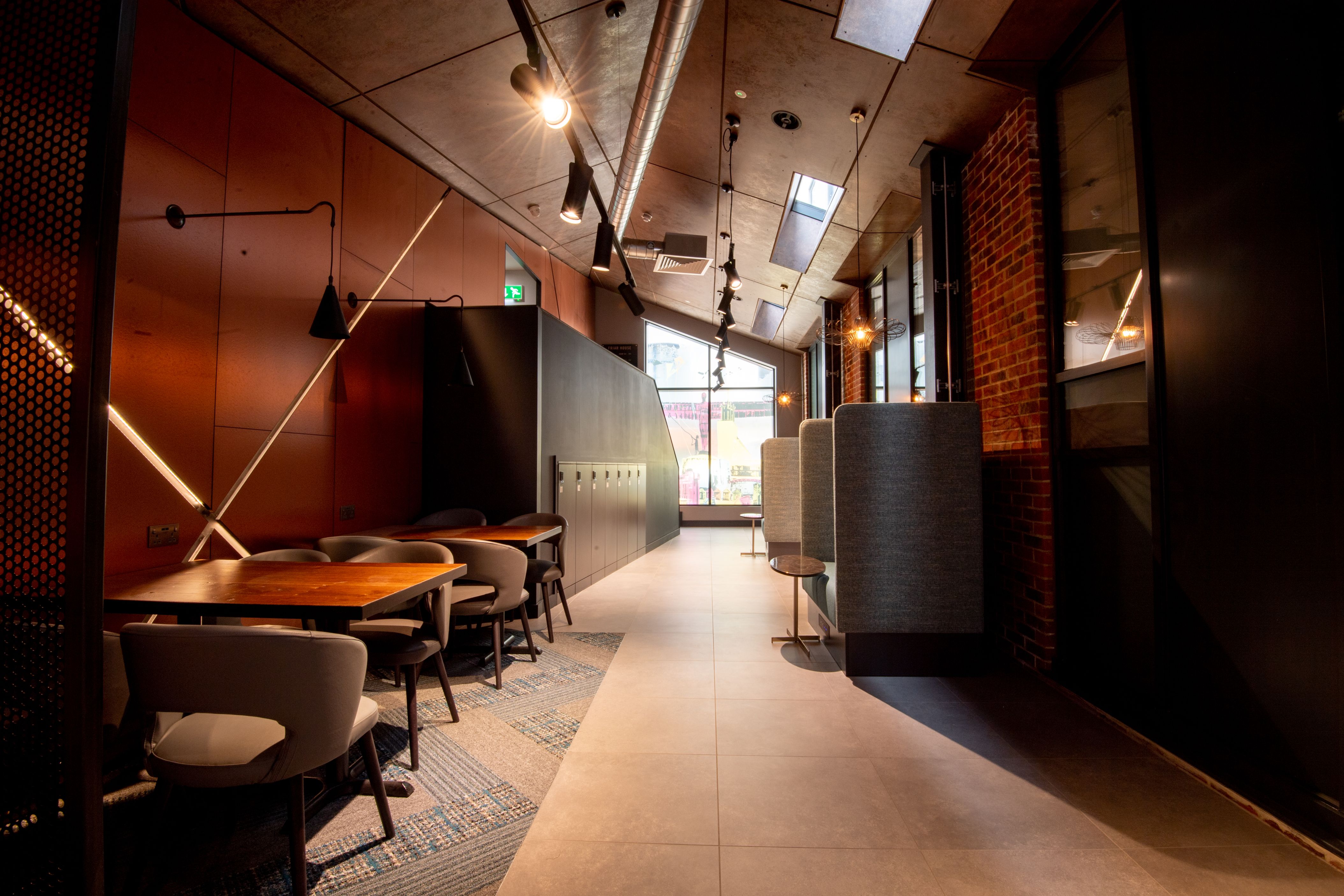 Image of Iconinc @ Roomzzz - Newcastle