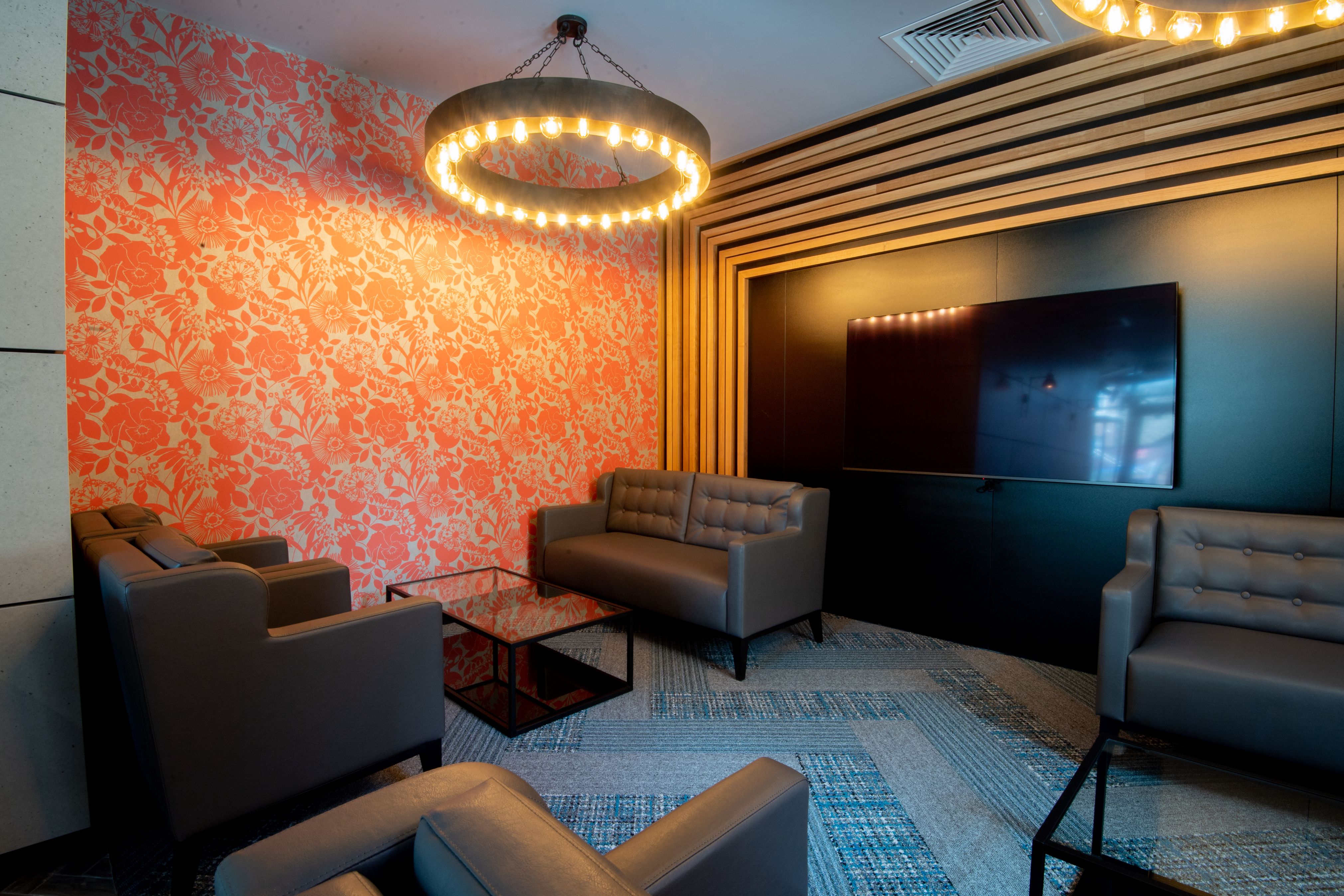 Image of Iconinc @ Roomzzz - Newcastle