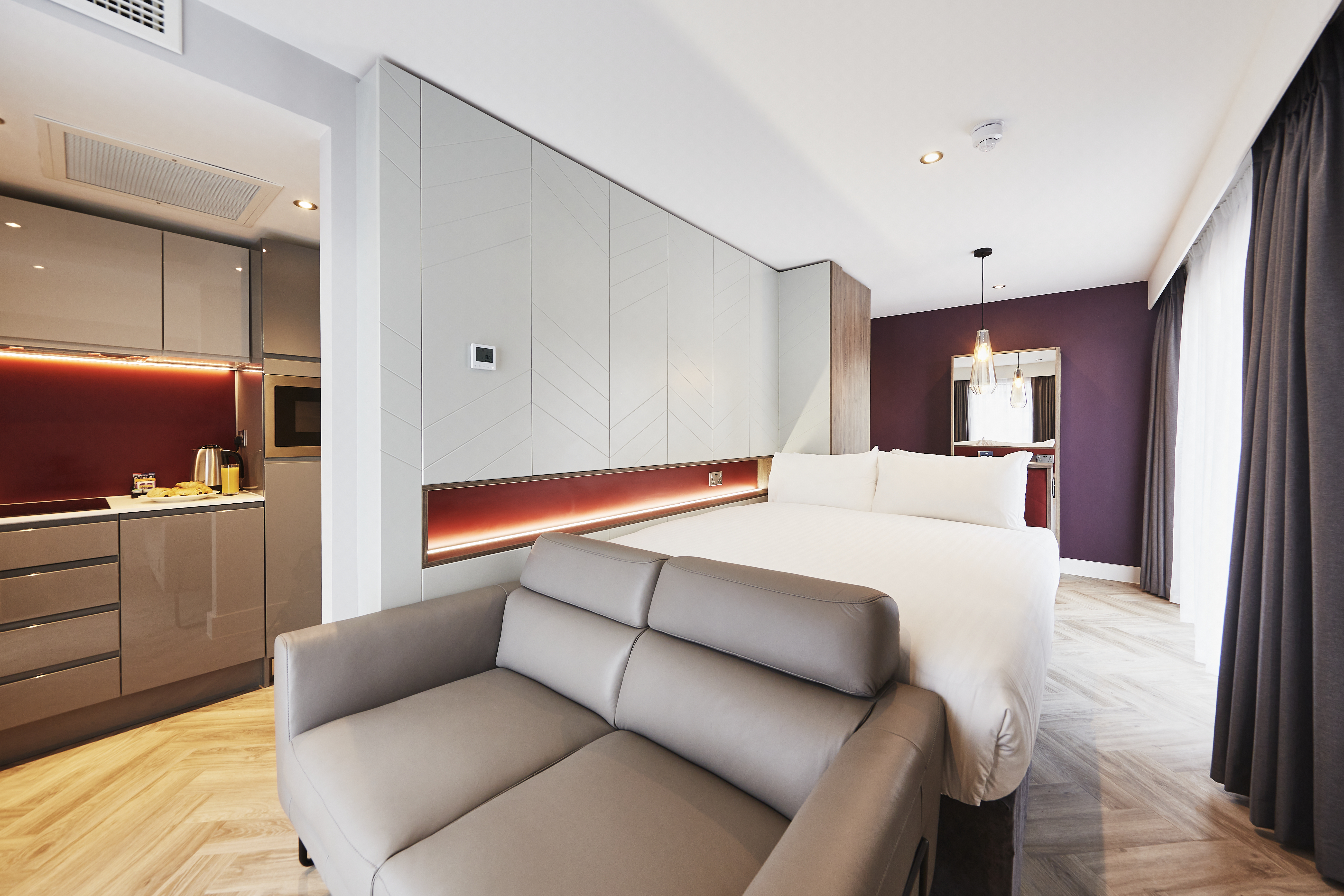 Image of Iconinc @ Roomzzz - Newcastle