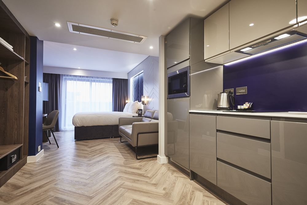 Image of Iconinc @ Roomzzz - York