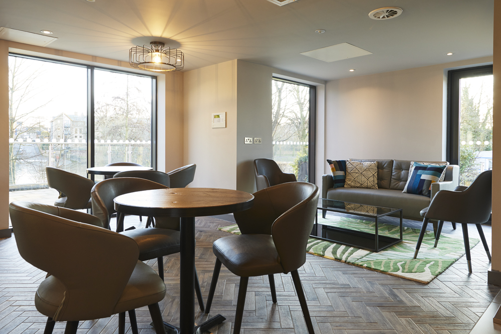 Image of Iconinc @ Roomzzz - York