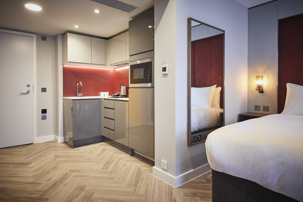 Image of Iconinc @ Roomzzz - York