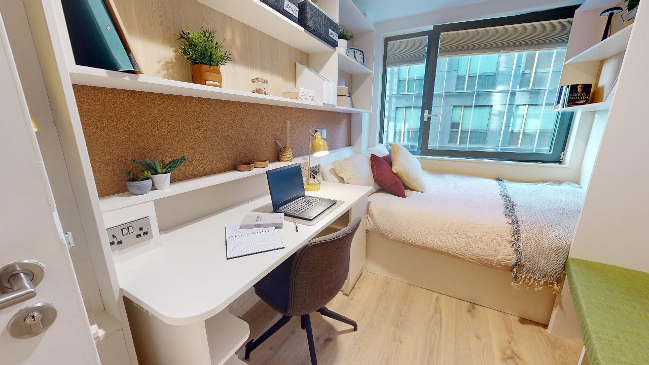 Image of iQ Paris Gardens, London