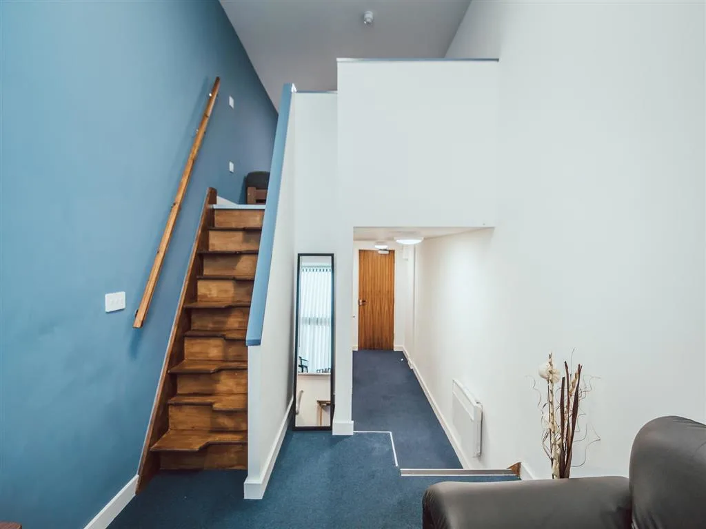 Image of Lomax Halls, Stoke-on-Trent