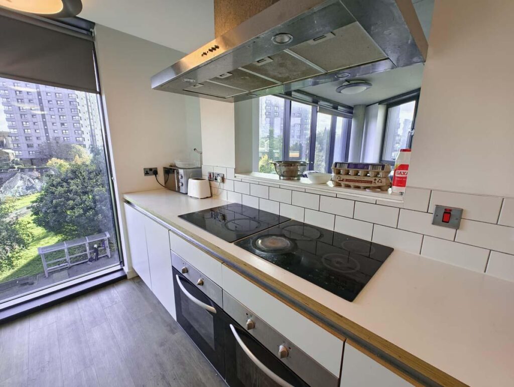 Image of London Court, Sheffield