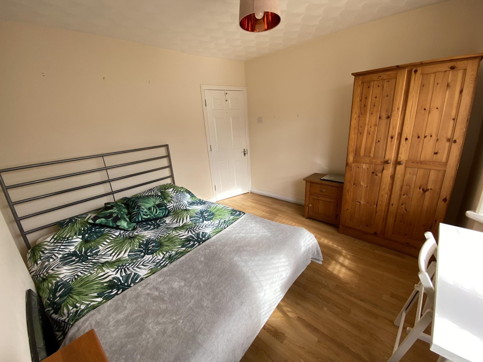 Image of Lower Court Road, London