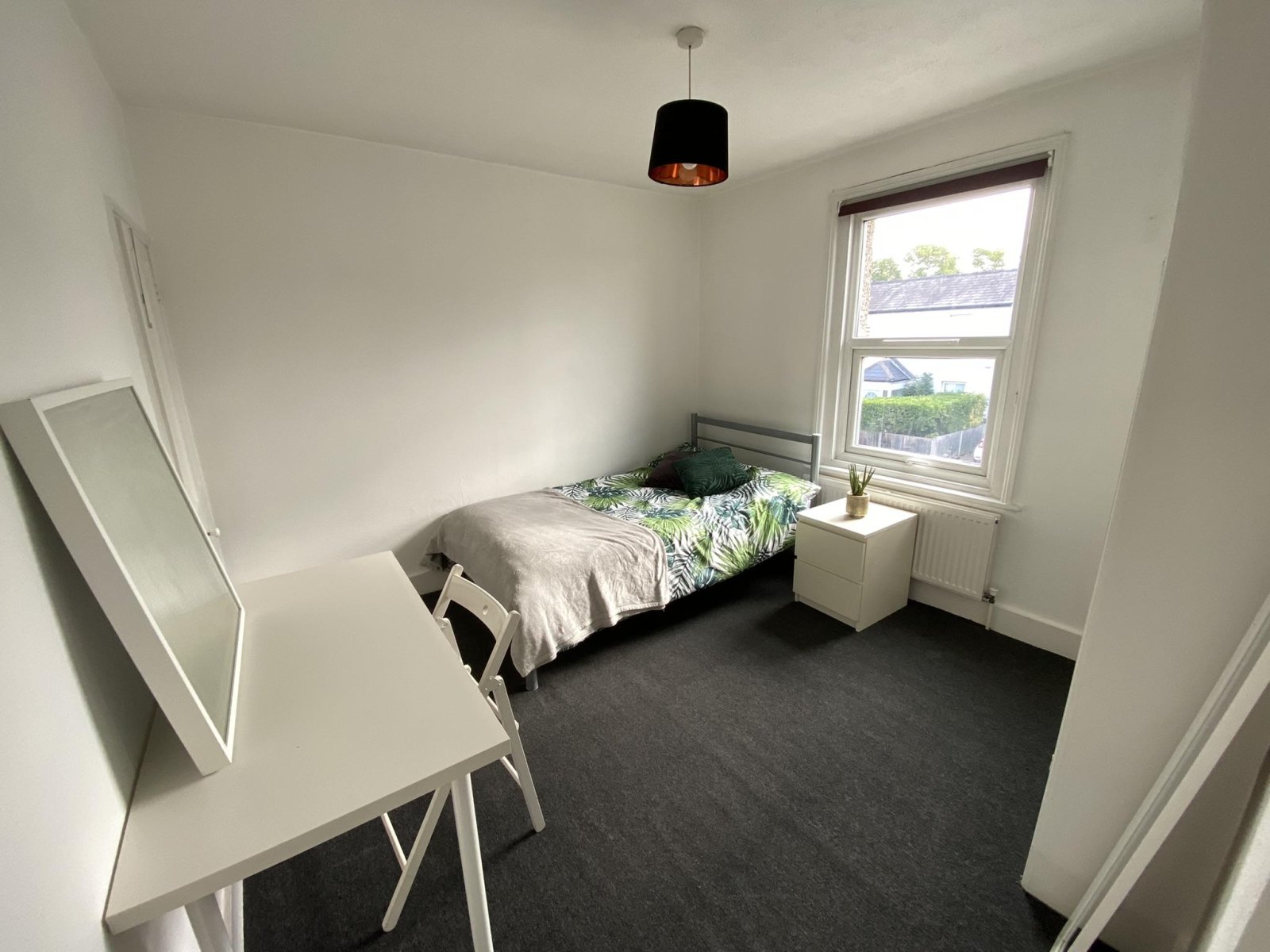 Image of Lower Court Road, London