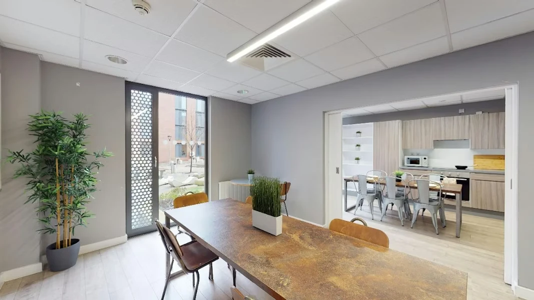 Image of Lumya Leicester, Leicester