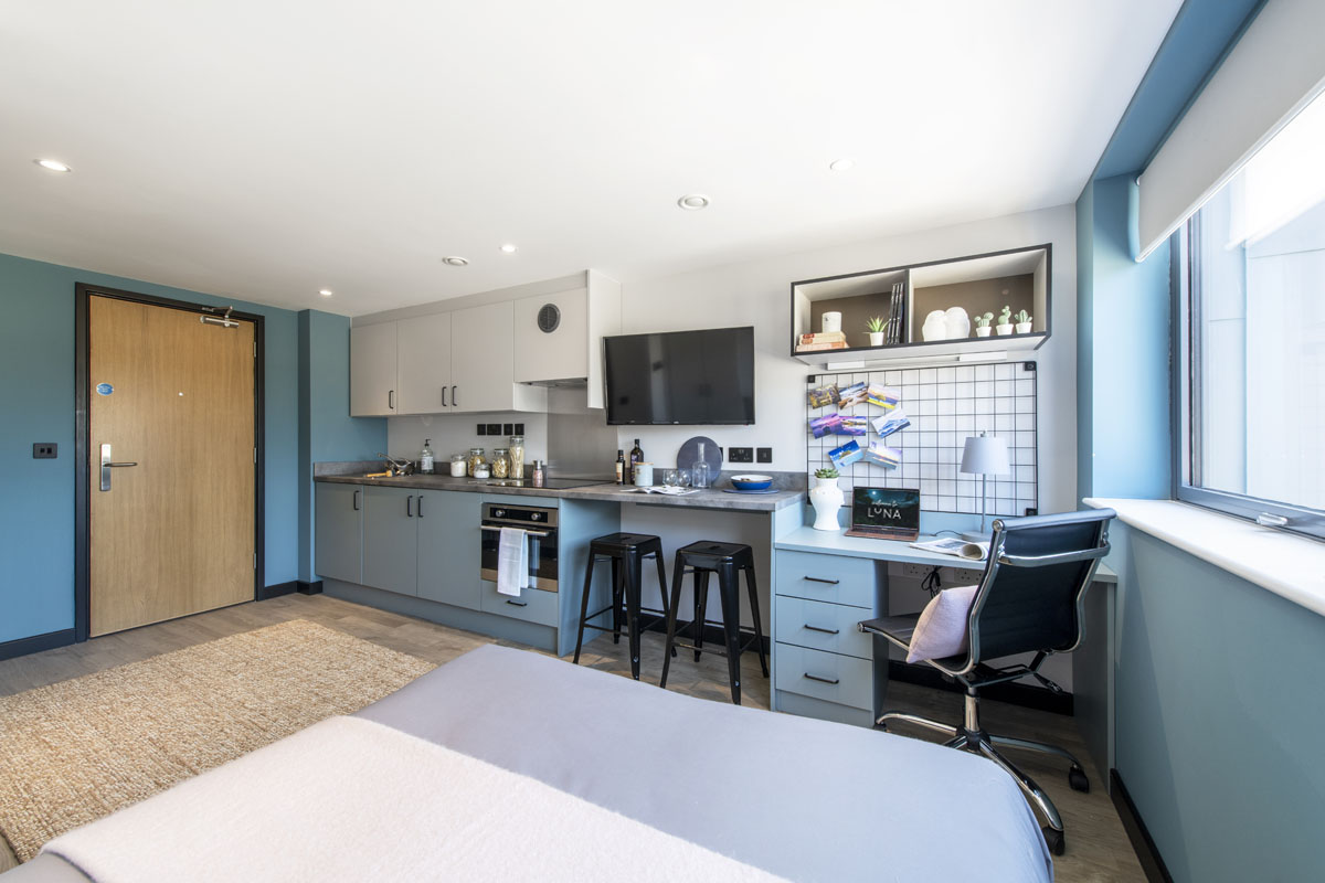 Image of Luna, Hatfield