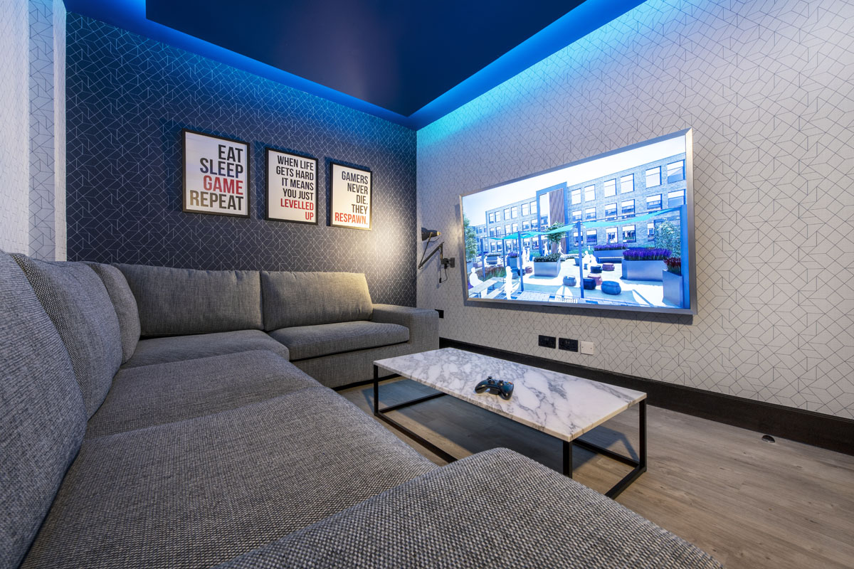 Image of Luna, Hatfield