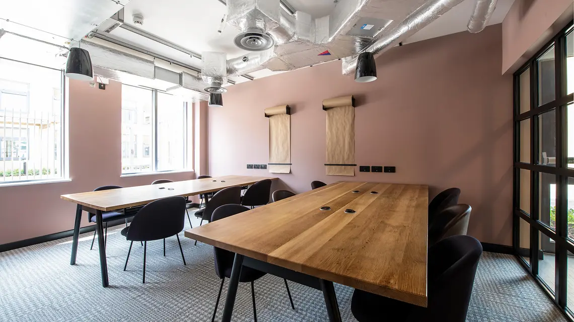 Image of Luna, Hatfield