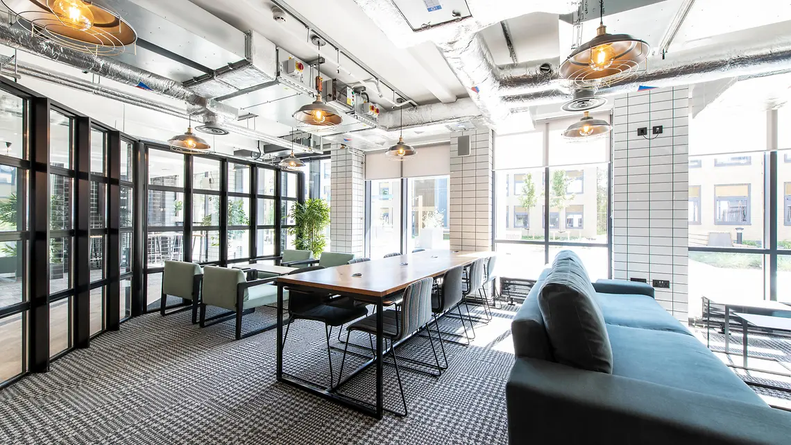 Image of Luna, Hatfield