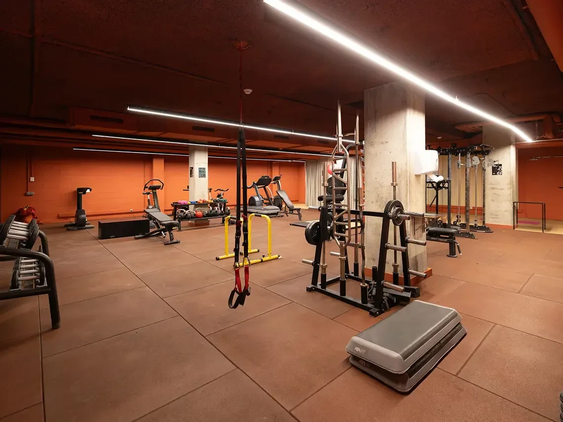 Executive Studio - image 22