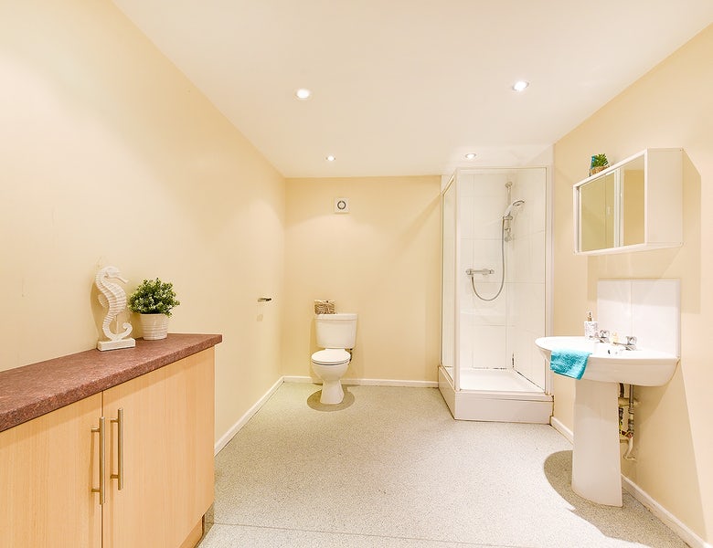 Image of Queens Court, Leicester