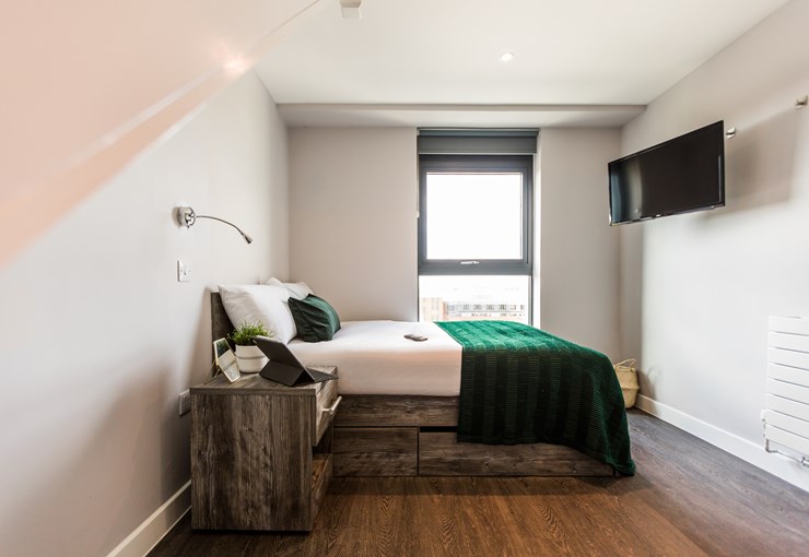 Image of Queens Court, Reading