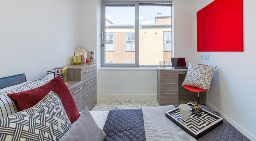 Image of Queens Gate, Southampton