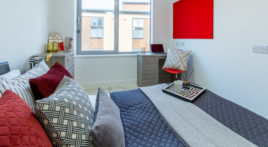 Image of Queens Gate, Southampton