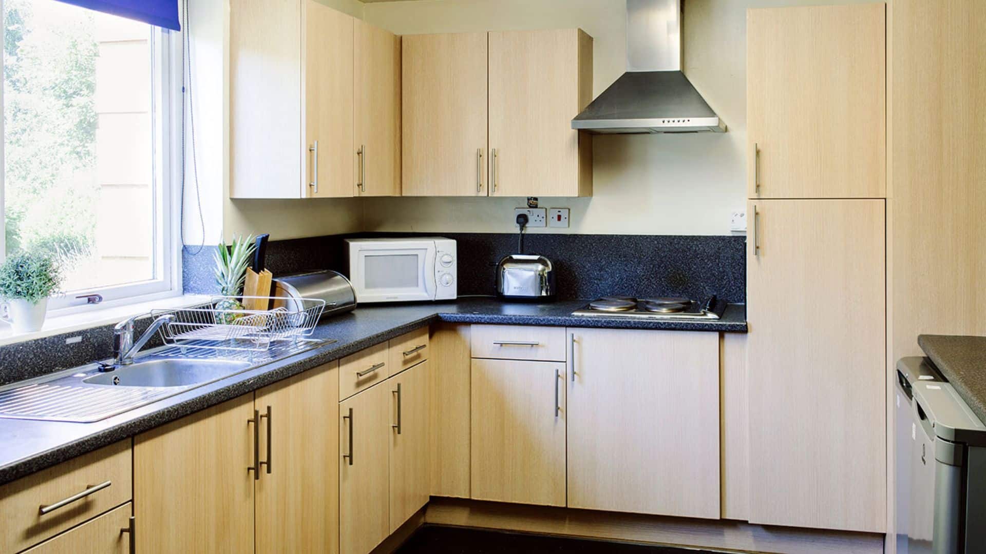 Image of Queen's Hospital Close, Birmingham