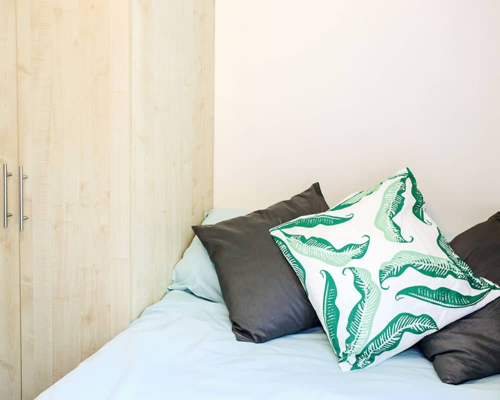 Image of Queen's Hospital Close, Birmingham