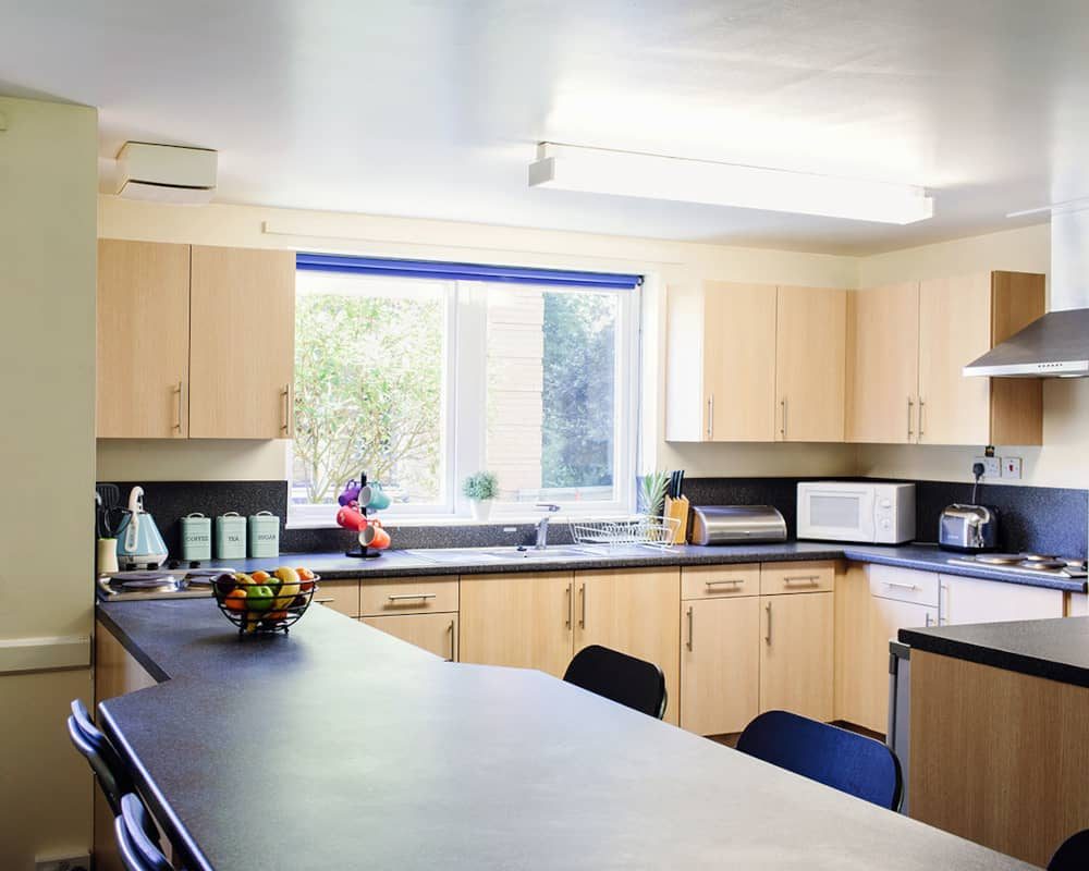 Image of Queen's Hospital Close, Birmingham