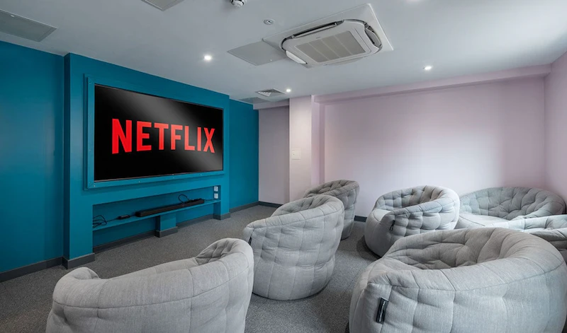 Image of Red Queen, Coventry