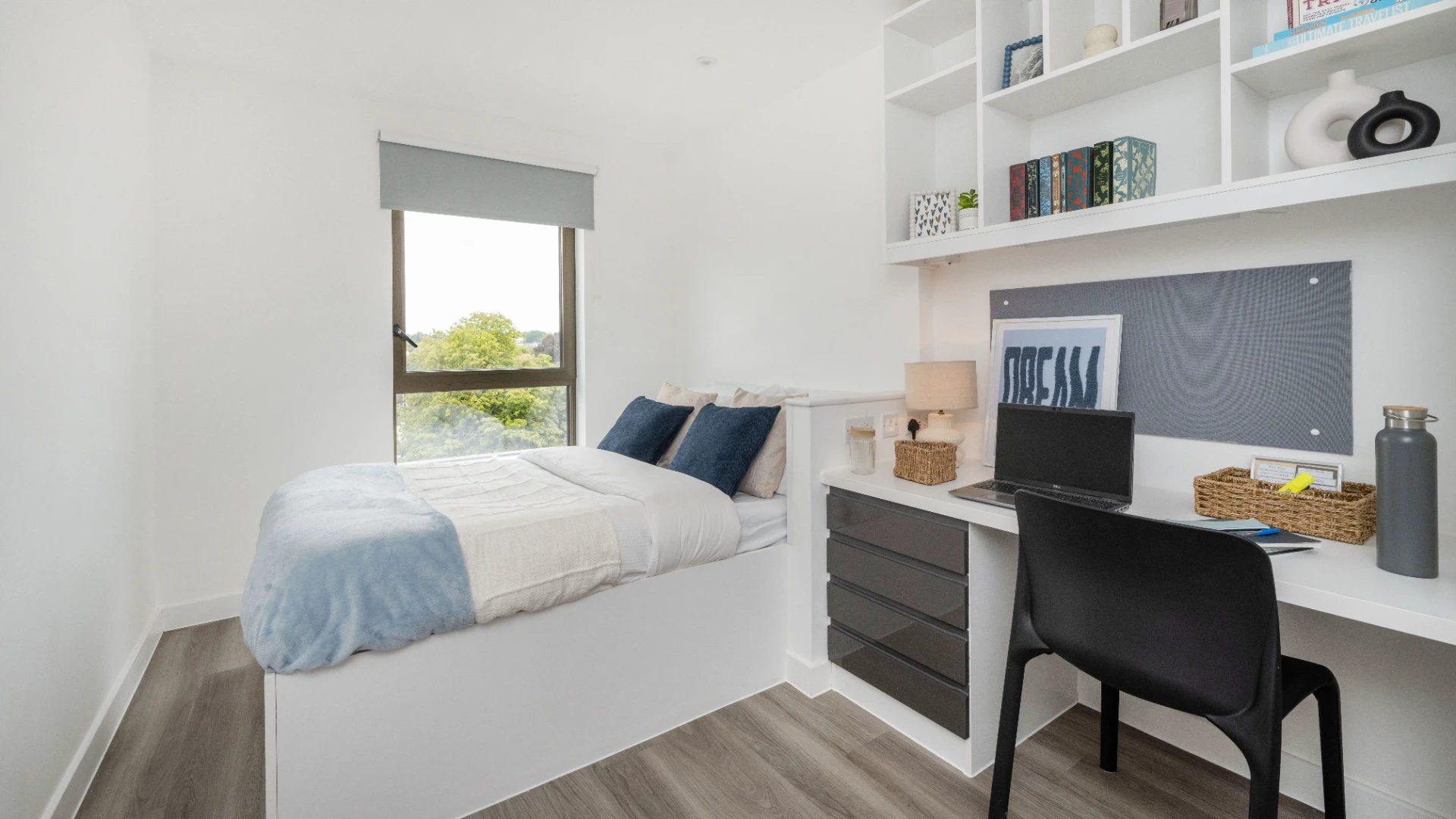 Club En-suite - image 11