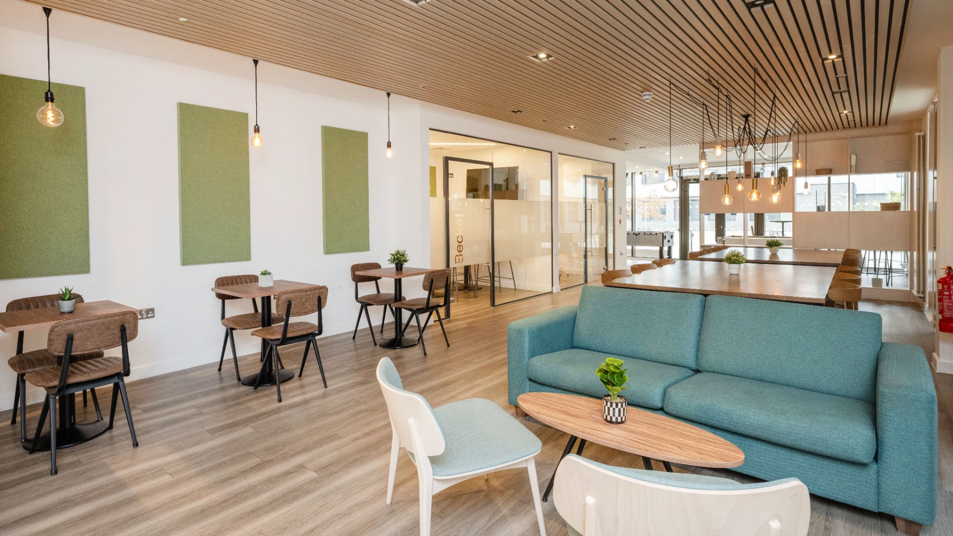 Club En-suite - image 13