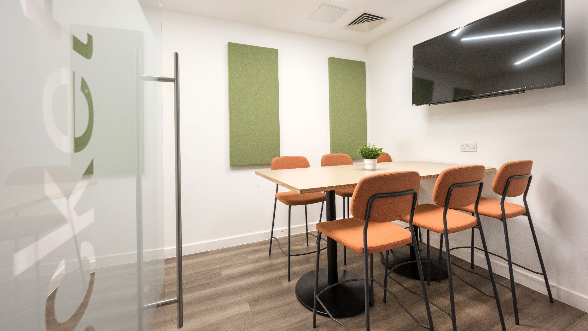 Club En-suite - image 16