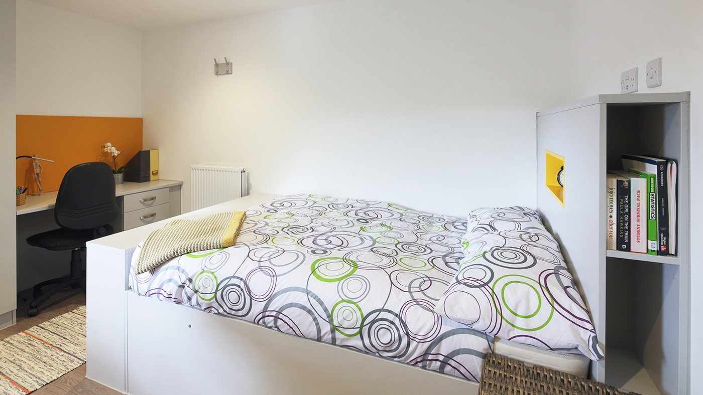 Image of Riverside Way, Winchester