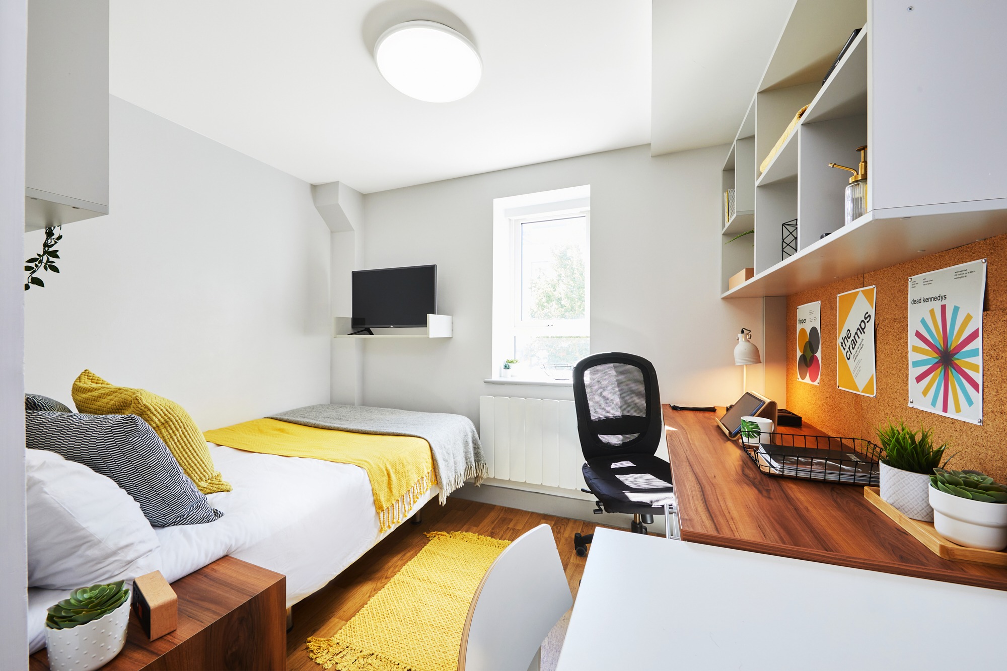 Image of St James Street, Portsmouth