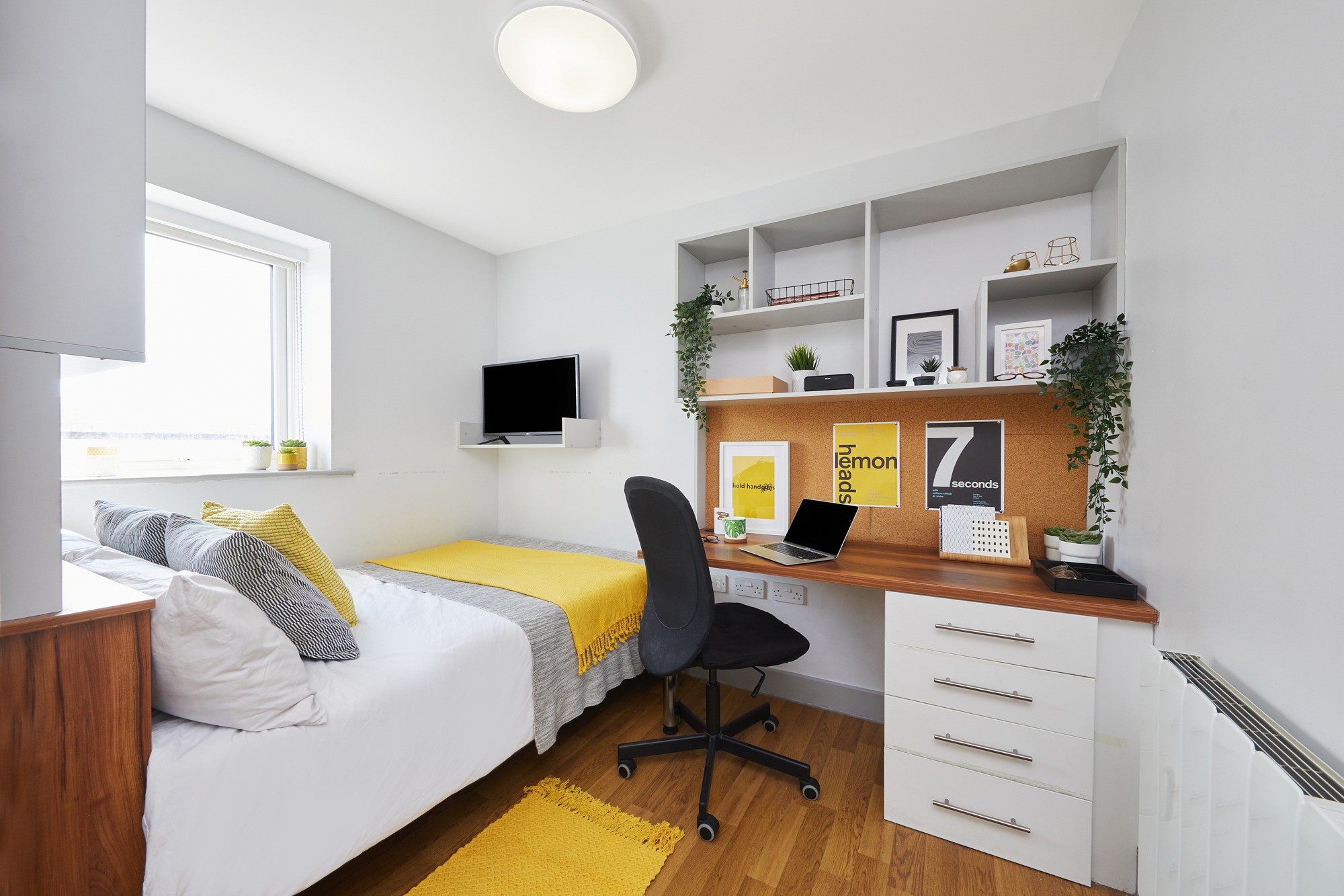 Image of St James Street, Portsmouth