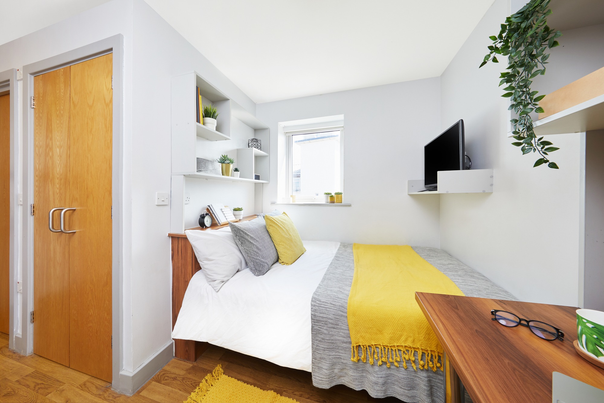 Image of St James Street, Portsmouth