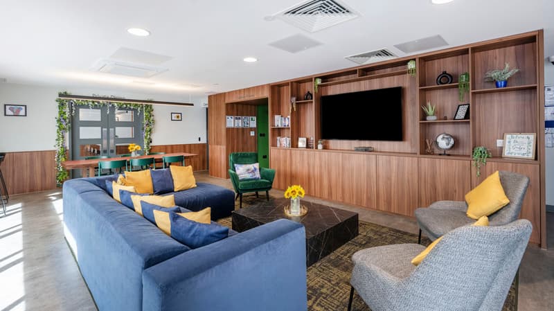 Image of Straits Garden, Egham