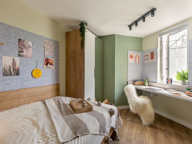 Image of The Curve, London